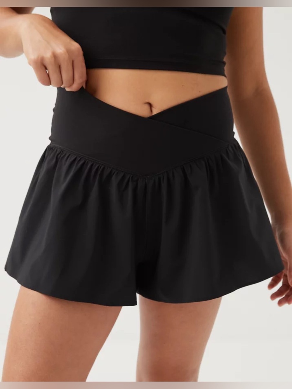 OFFLINE By Aerie Real Me Crossover Flowy Short Black Womens Size Small